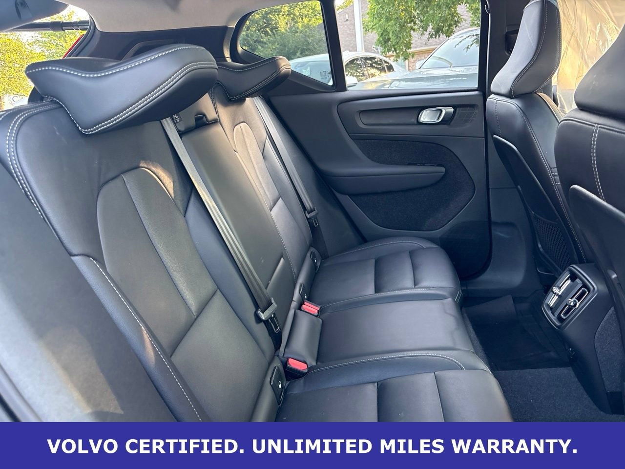 Certified 2024 Volvo XC40 B5 Plus w/ Protection Package Premier AWD/4WD image 11
