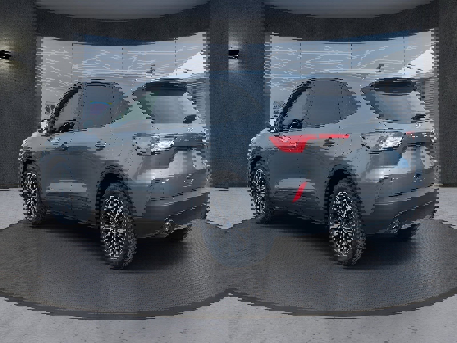 Used 2022 Ford Escape SE w/ SE Sport Appearance Package image 4