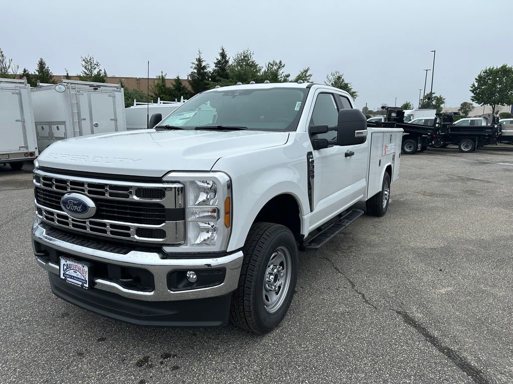 New 2025 Ford F350 XL w/ XL Chrome Package image 3