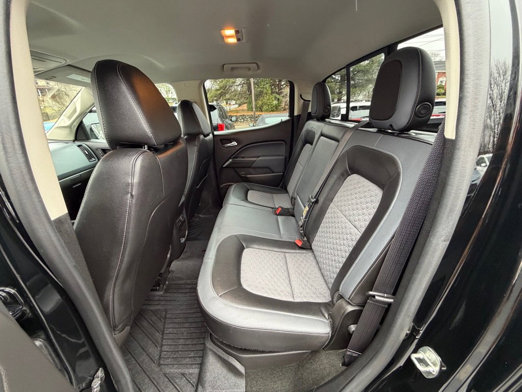 Used 2016 Chevrolet Colorado Z71 w/ Z71 Midnight Edition image 17