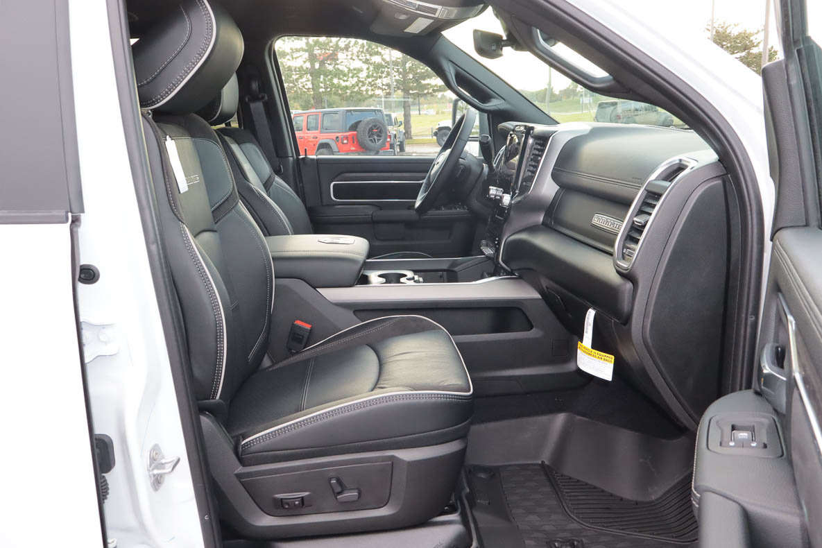 New 2027 RAM 2500 Laramie w/ Towing Technology Group AWD/4WD image 29