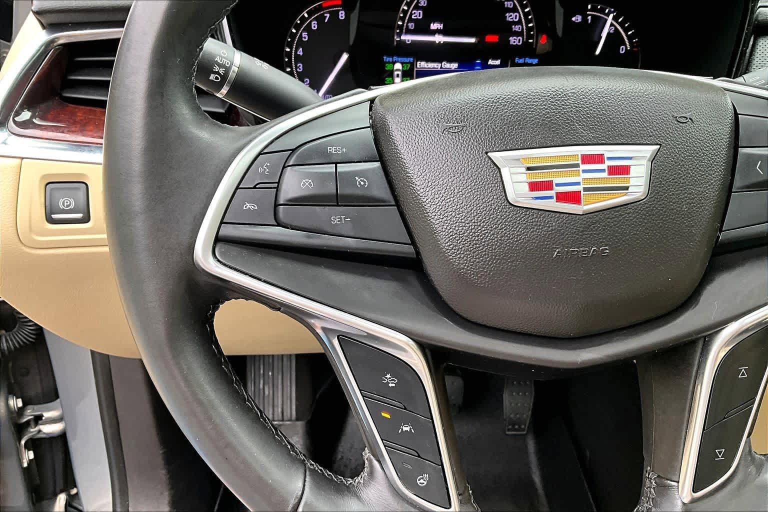Used 2017 Cadillac XT5 Premium Luxury w/ LPO, Wheel Lock Package FWD image 24