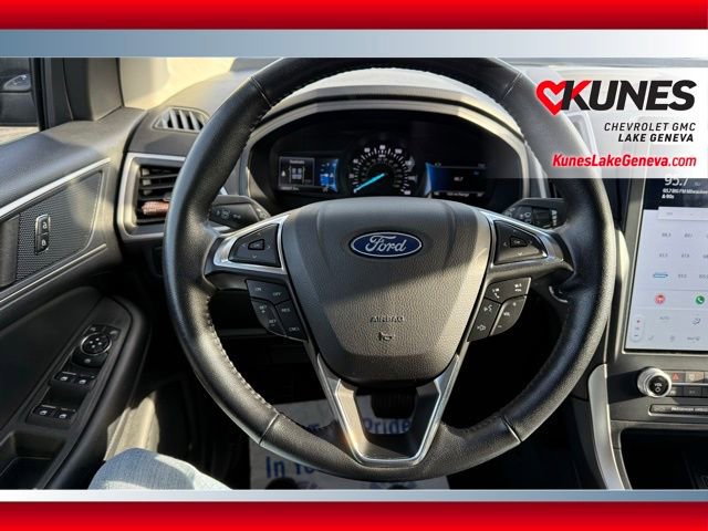 Used 2023 Ford Edge SEL image 37