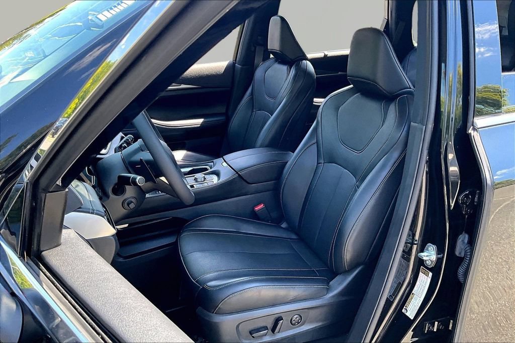 Used 2023 INFINITI QX60 Luxe AWD/4WD image 18