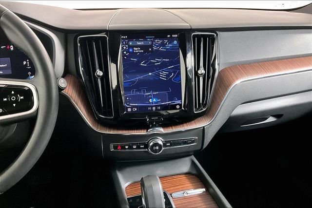 Used 2023 Volvo XC60 B5 Plus image 6
