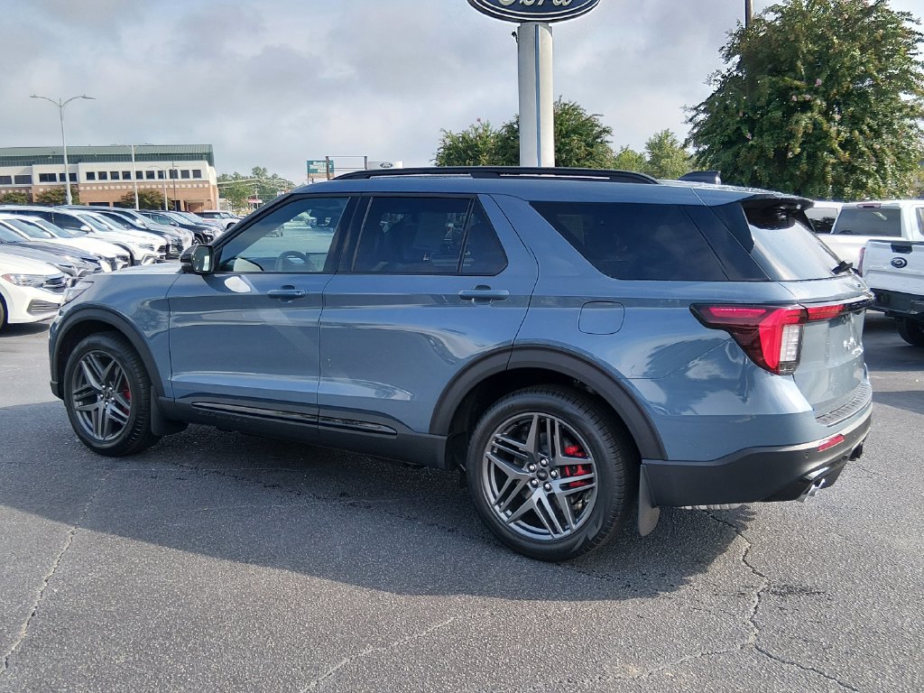 New 2026 Ford Explorer ST w/ Sun And Sound Package AWD/4WD image 6