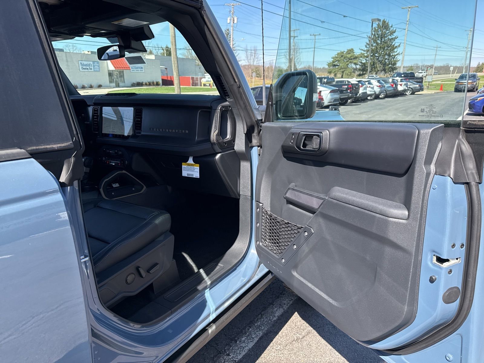 New 2025 Ford Bronco Badlands image 30