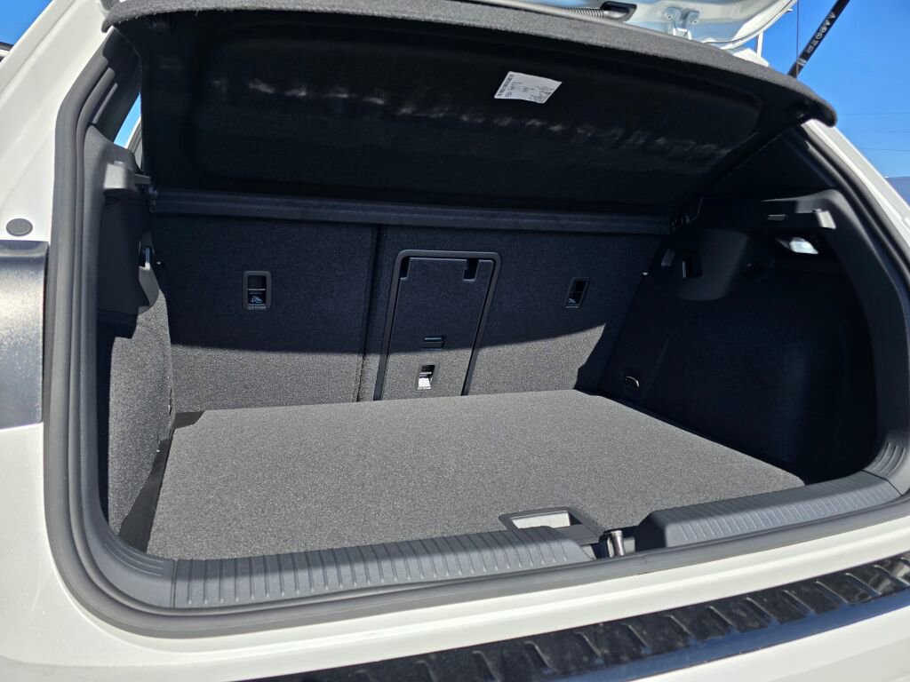 New 2025 Volkswagen GTI SE image 16