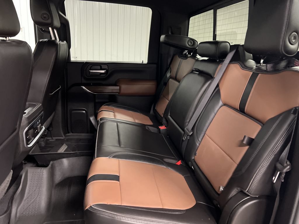 Used 2020 Chevrolet Silverado 3500 High Country w/ Technology Package AWD/4WD image 15