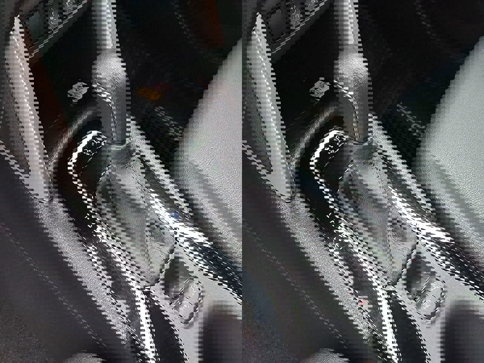 Certified 2022 Toyota Corolla Cross XLE w/ Convenience Package image 18