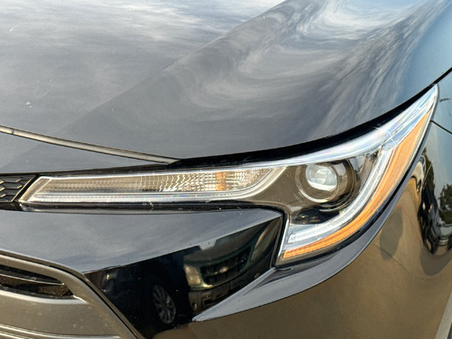 Used 2025 Toyota Corolla LE FWD image 4