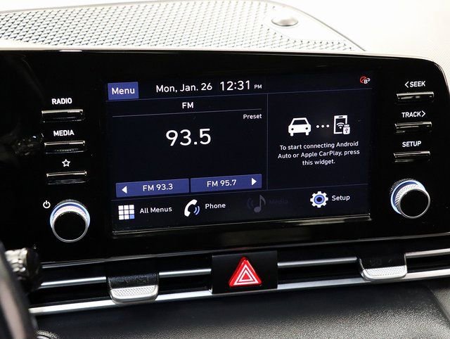 Used 2022 Hyundai Elantra SEL w/ Convenience Package image 16