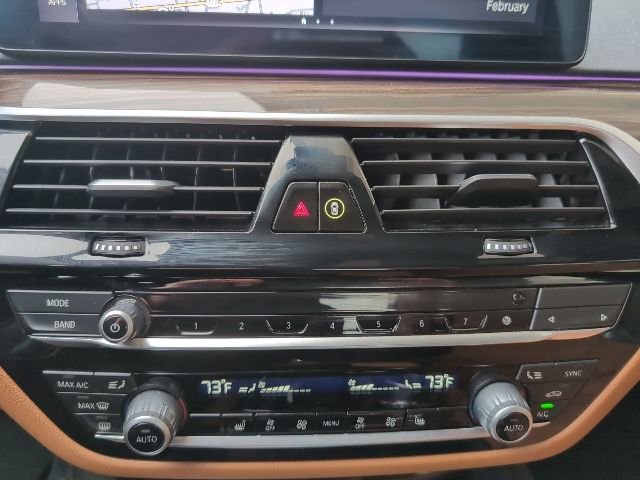 Used 2023 BMW 530i xDrive w/ Premium Package image 17