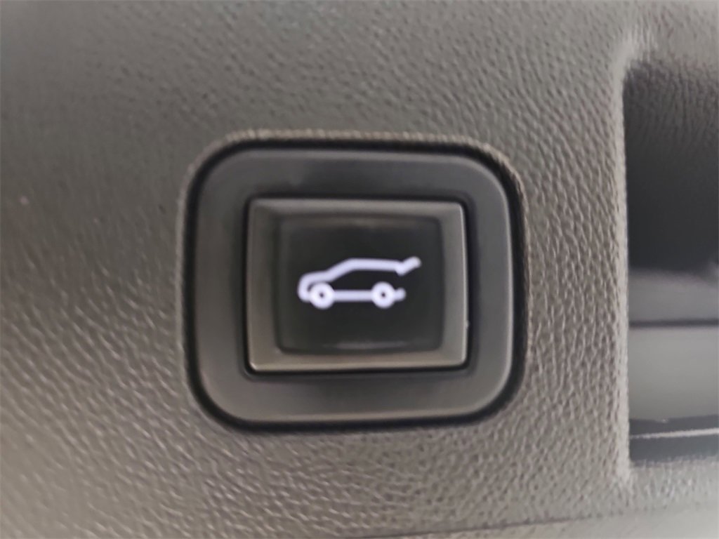 Used 2022 Chevrolet Equinox Premier image 21