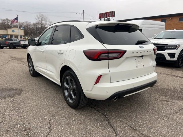 Certified 2024 Ford Escape ST-Line w/ Tech Pack #1 AWD/4WD image 6
