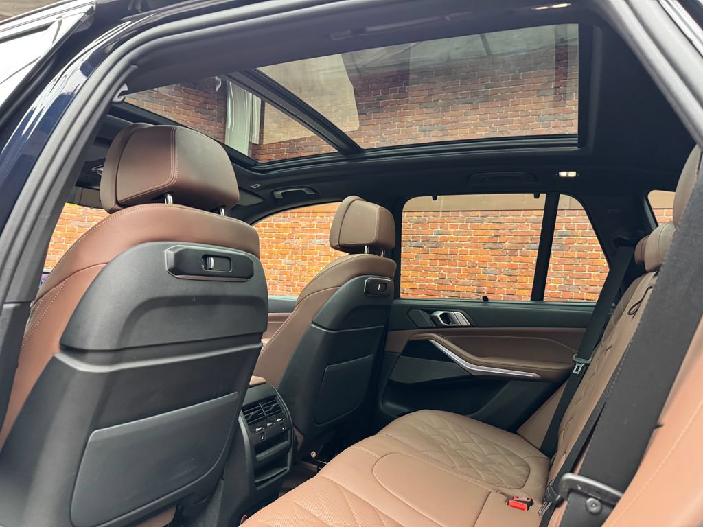 Certified 2024 BMW X5 xDrive40i w/ M Sport Package AWD/4WD image 3