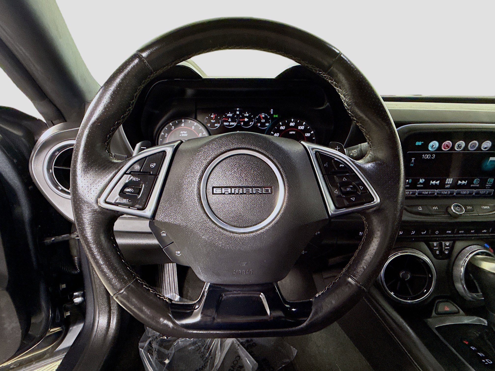 Used 2016 Chevrolet Camaro LT image 10