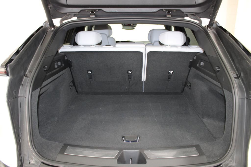 Used 2024 Cadillac Lyriq Luxury image 32