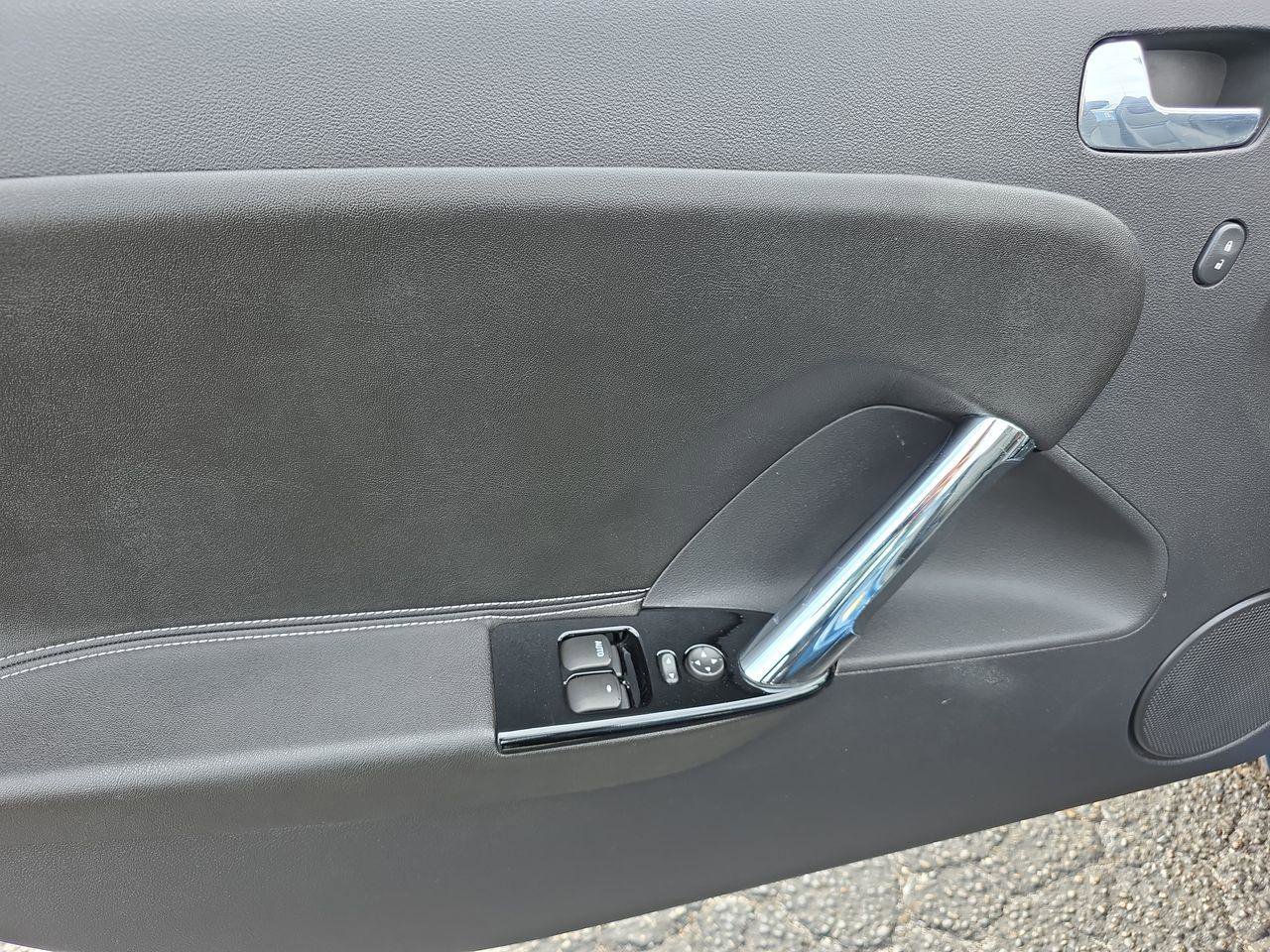 Used 2007 Saturn Sky ROADSTER w/ Premium Trim Pkg image 5