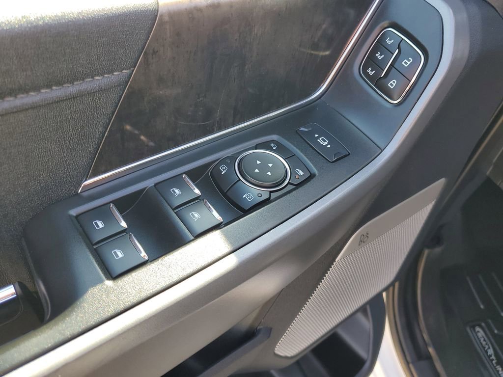 Used 2024 Ford F250 Lariat image 9