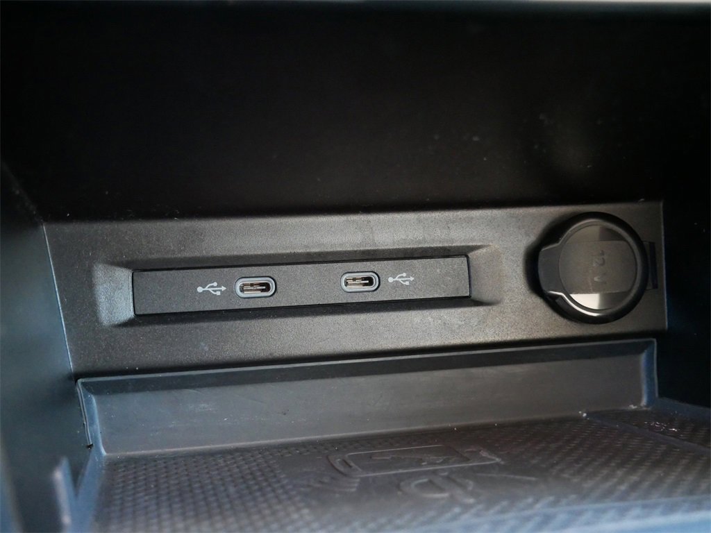 Used 2021 Volkswagen Tiguan SE image 25