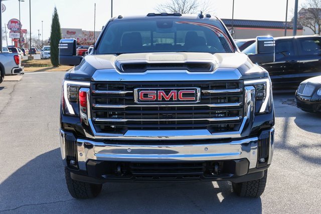 New 2026 GMC Sierra 3500 SLT w/ SLT Premium Package image 2