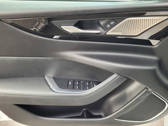 Used 2020 Jaguar XE S RWD image 18