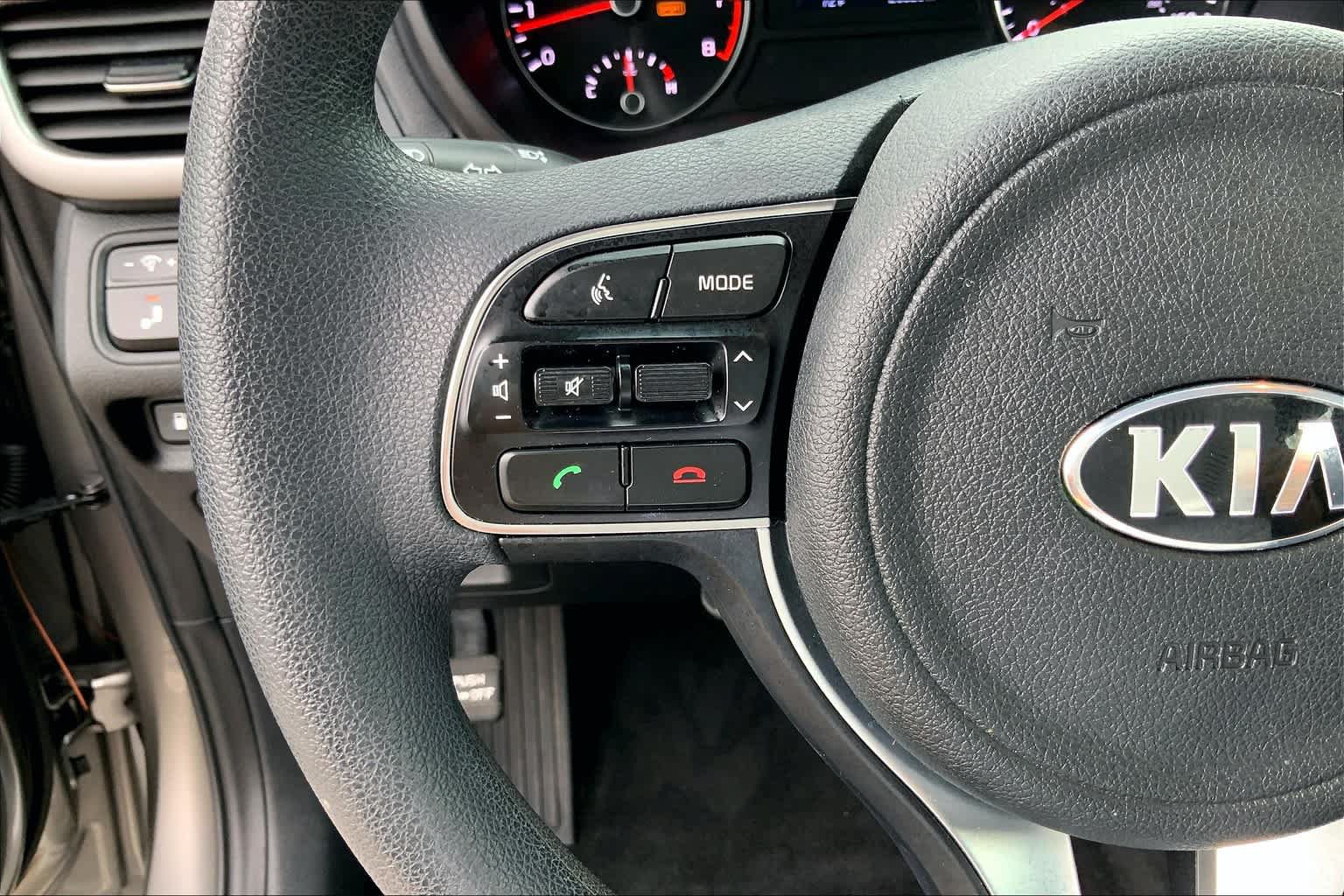 Used 2018 Kia Optima LX FWD image 24
