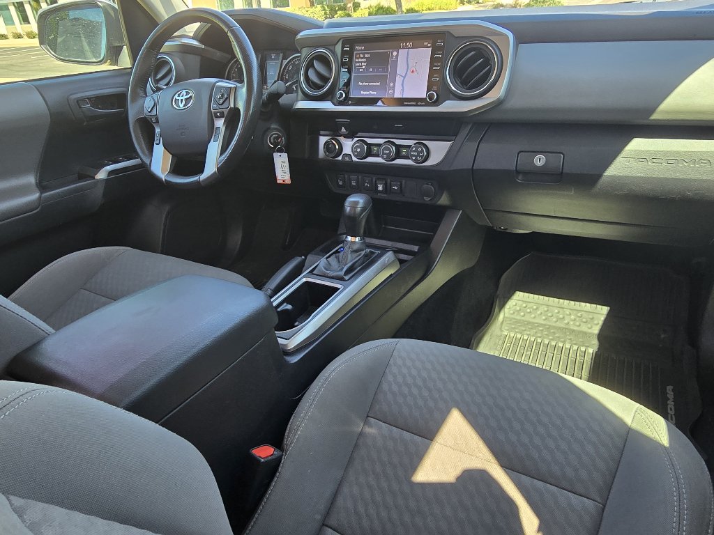 Used 2020 Toyota Tacoma SR5 AWD/4WD image 30