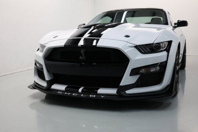 Used 2021 Ford Mustang Shelby GT500 w/ Carbon Fiber Track Pack image 52