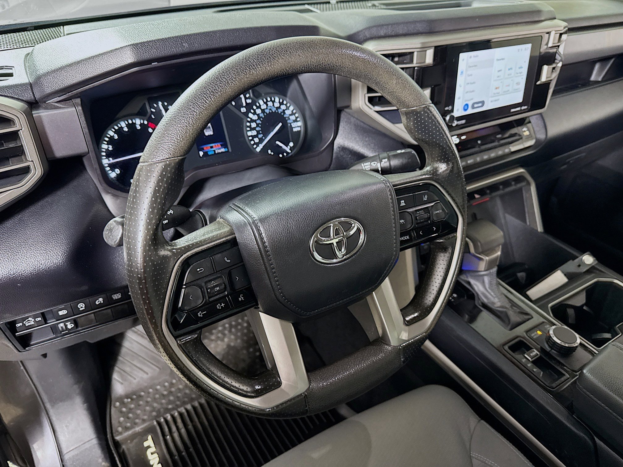 Used 2023 Toyota Tundra SR5 w/ SR5 Convenience Package AWD/4WD image 21