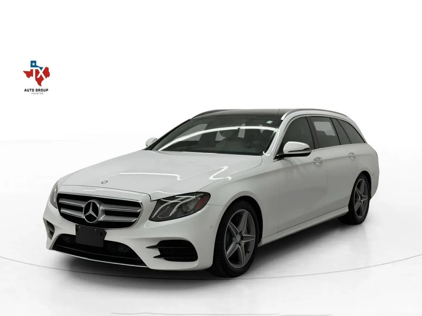 Used 2017 Mercedes-Benz E 400 4MATIC Wagon image 55