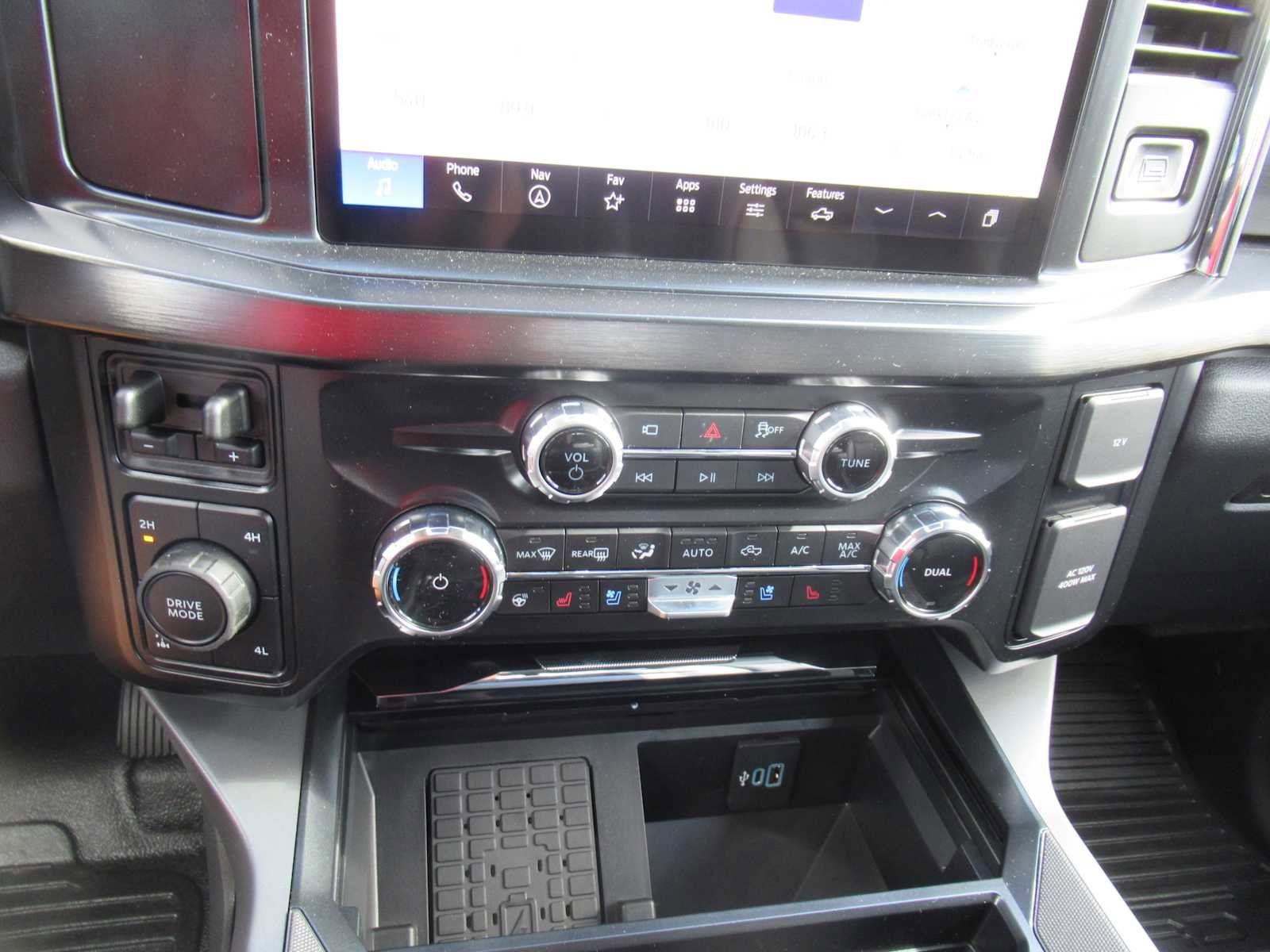 New 2026 Ford F350 Lariat image 20