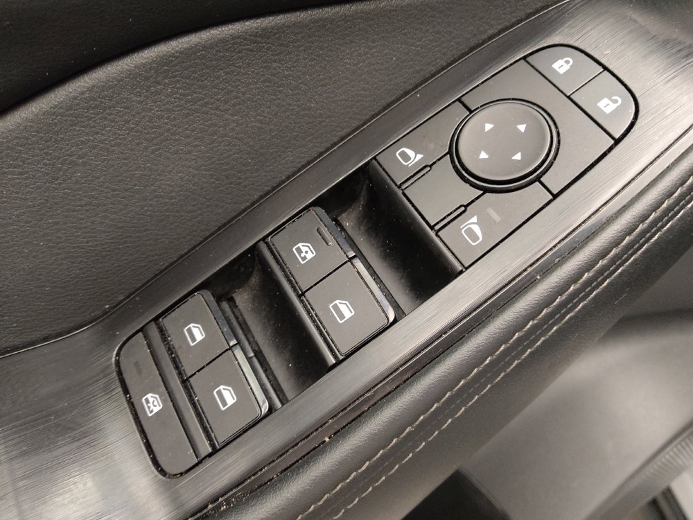 Used 2025 Nissan Rogue SV AWD/4WD image 27