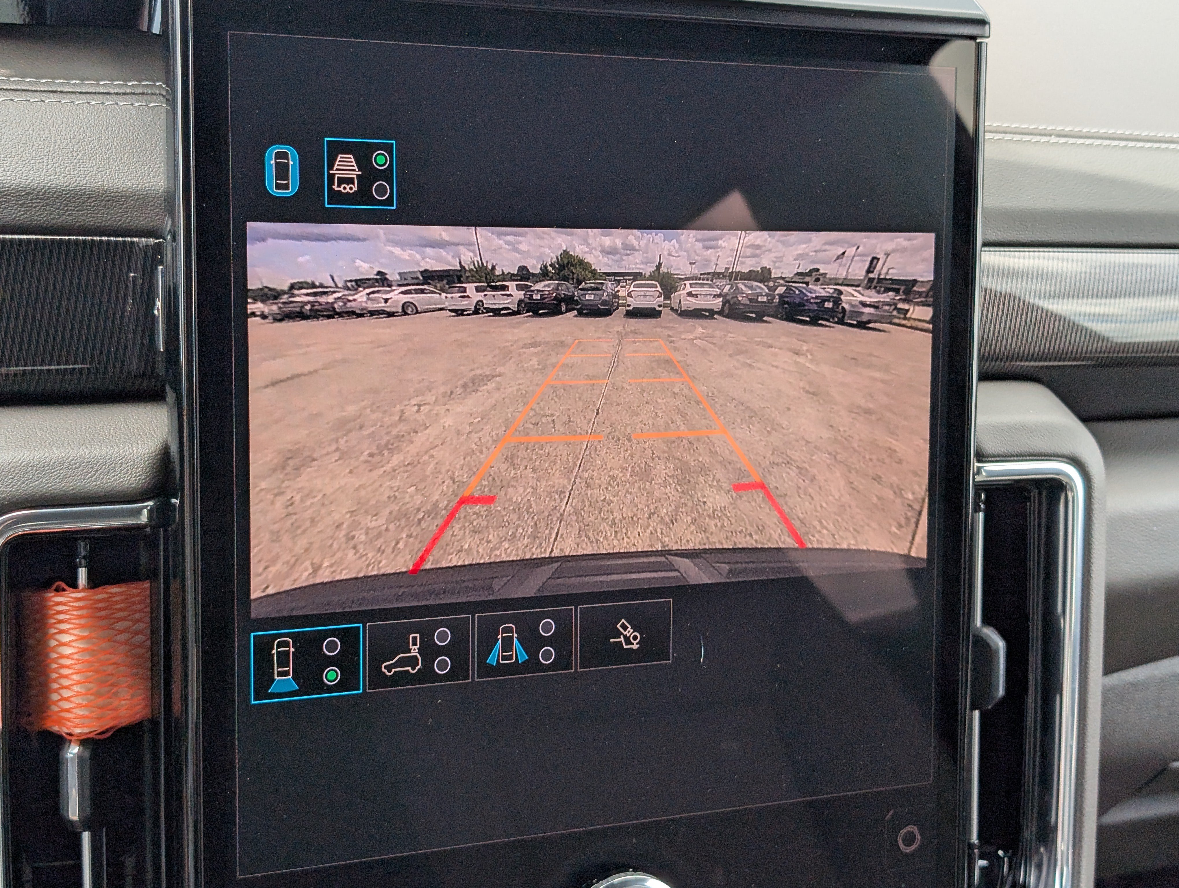 Used 2025 GMC Yukon XL Elevation w/ LPO, Illumination Package AWD/4WD image 21