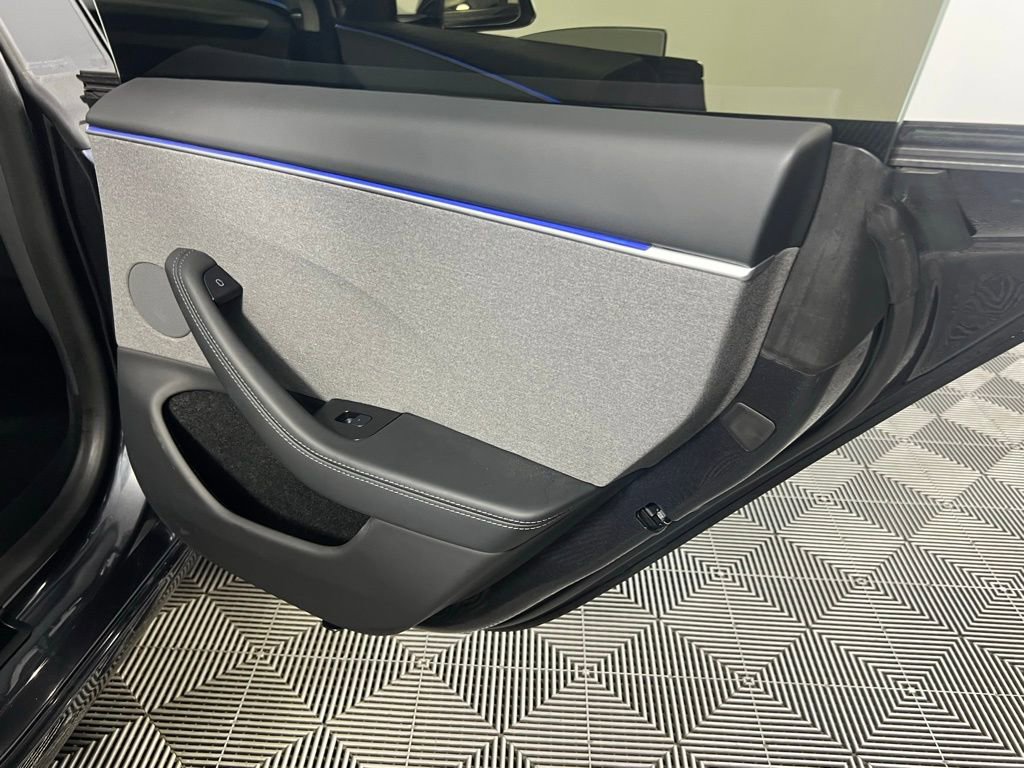 Used 2024 Tesla Model 3 Standard Range image 28