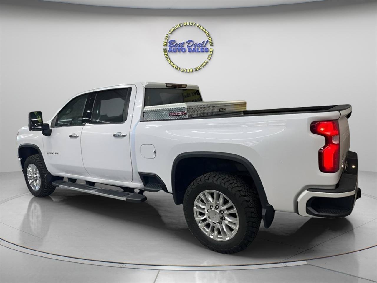 Used 2021 Chevrolet Silverado 2500 High Country w/ Z71 Off-Road Package AWD/4WD image 2