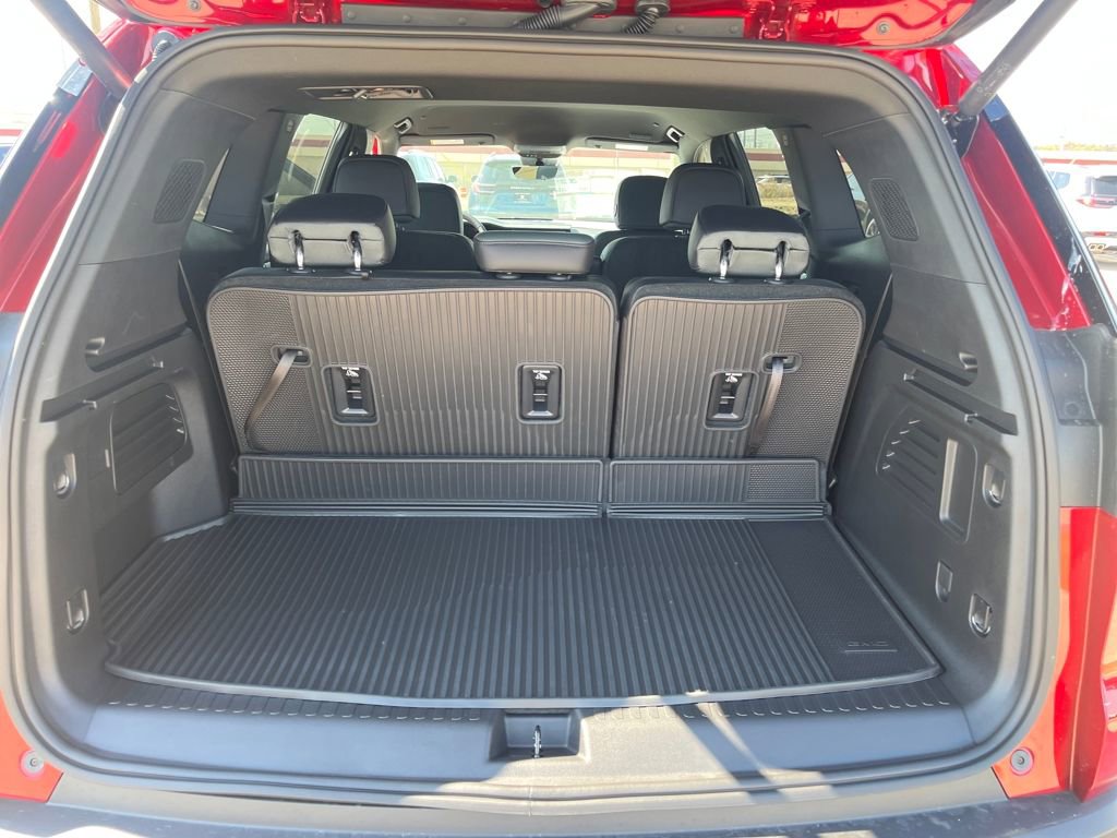 New 2026 GMC Acadia AT4 w/ LPO, Floor Liner Package image 23