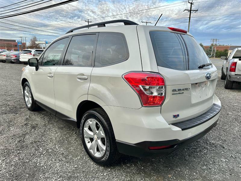 Used 2015 Subaru Forester 2.5i w/ Alloy Wheel Package AWD/4WD image 8