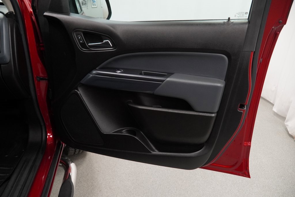 Used 2021 Chevrolet Colorado Z71 w/ Safety Package image 45
