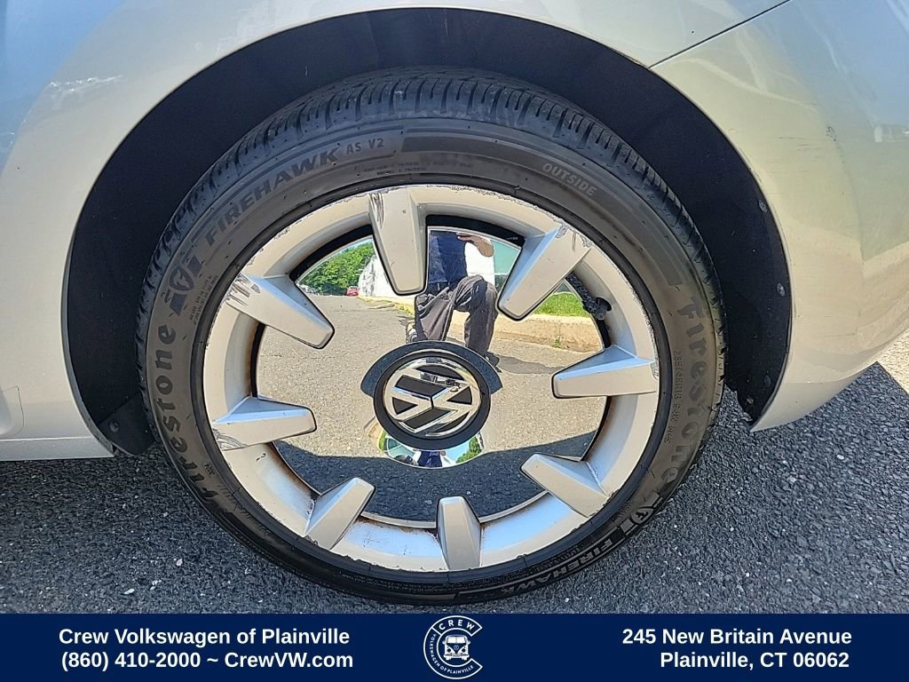 Used 2015 Volkswagen Beetle 1.8T FWD image 18