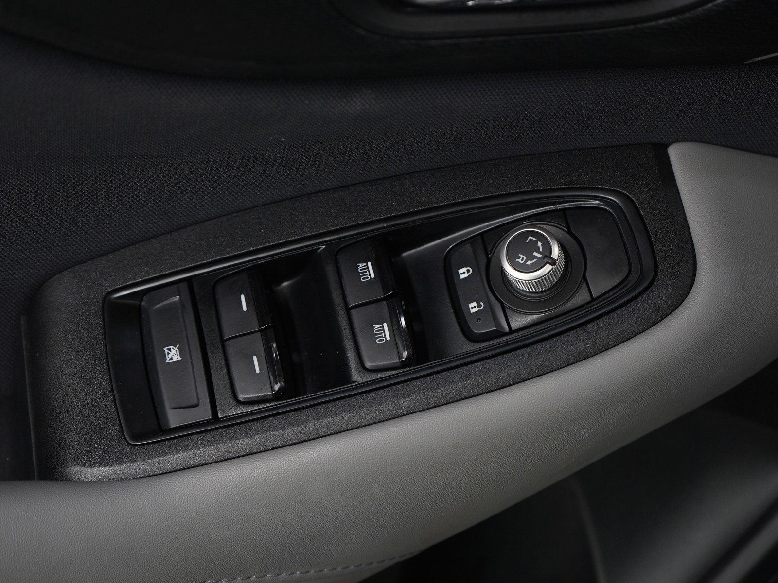 Used 2024 Subaru Outback Premium image 22