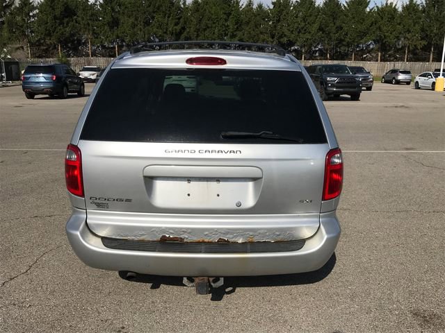 Used 2005 Dodge Grand Caravan SXT w/ Trailer Tow Prep Group FWD image 11