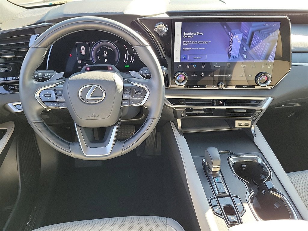 Used 2023 Lexus RX 350h image 4