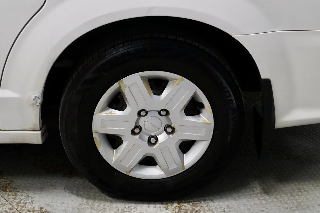 Used 2012 Dodge Grand Caravan SE image 17