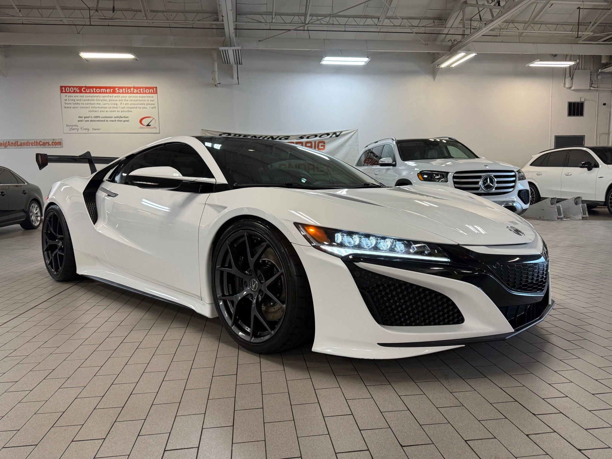 Used 2017 Acura NSX image 1