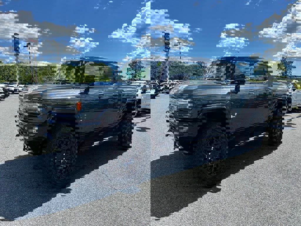 New 2026 GMC Hummer EV 4x4 Crew Cab w/ LPO, Sport Package video 2