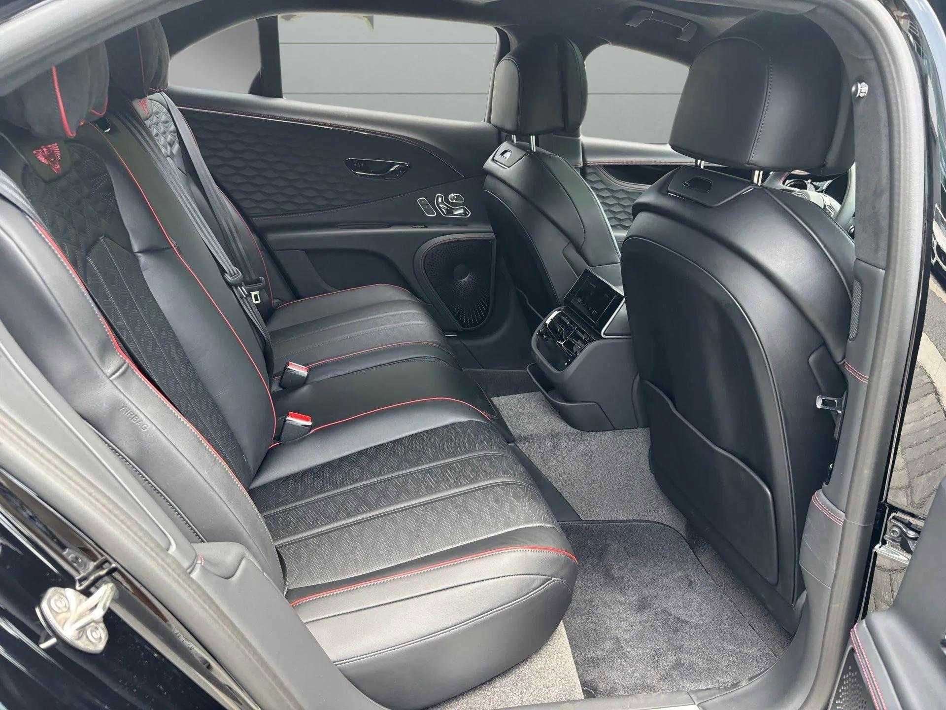 New 2025 Bentley Flying Spur Plug-In Hybrid image 34