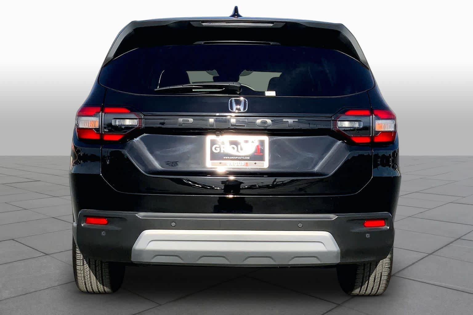 Used 2025 Honda Pilot EX-L image 4