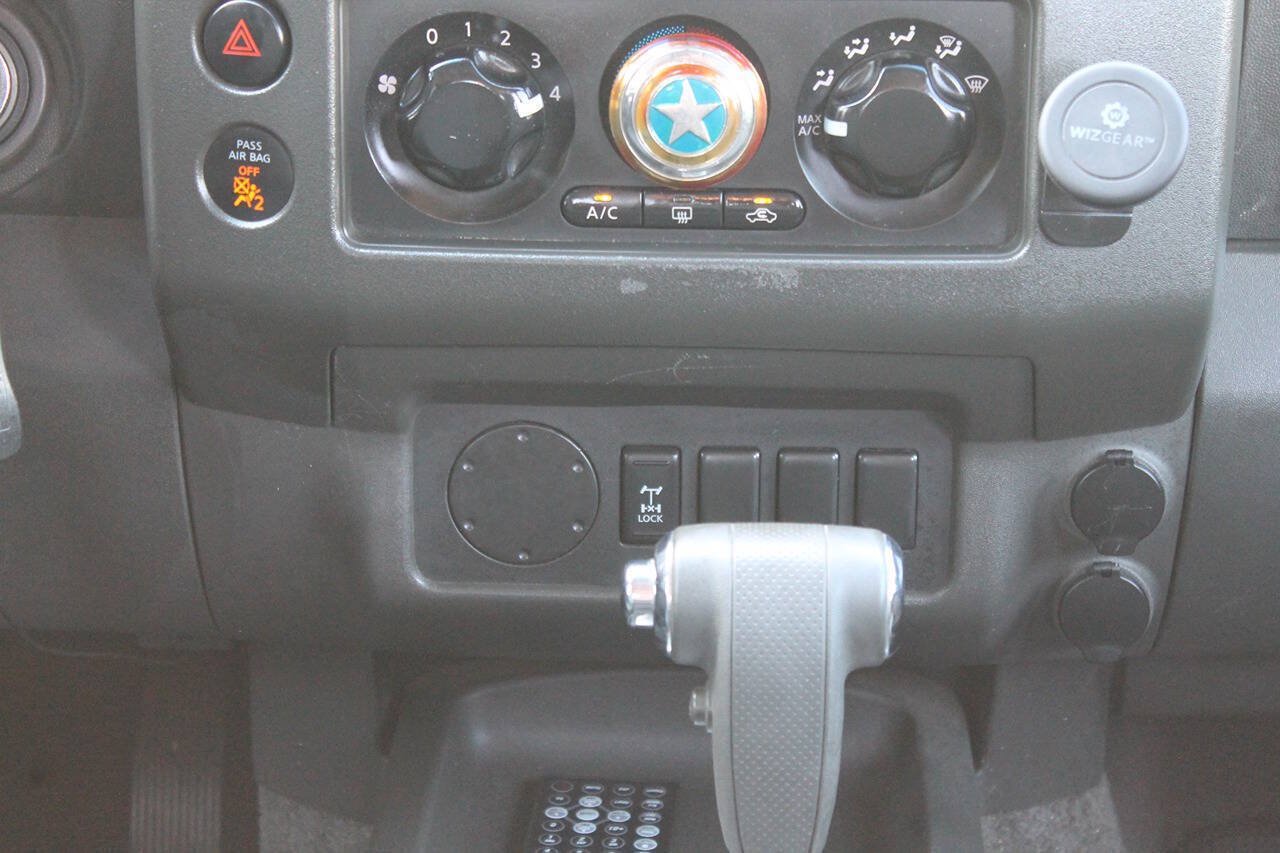 Used 2005 Nissan Frontier NISMO w/ (J01) Sunroof Pkg RWD image 36